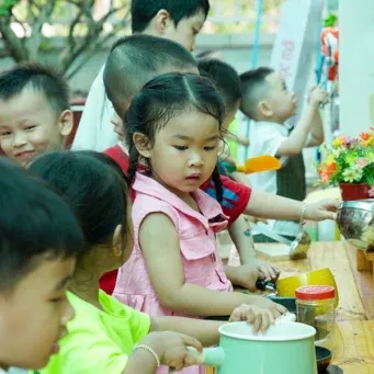 Ngày vui đến lớp — khoảnh khắc 4